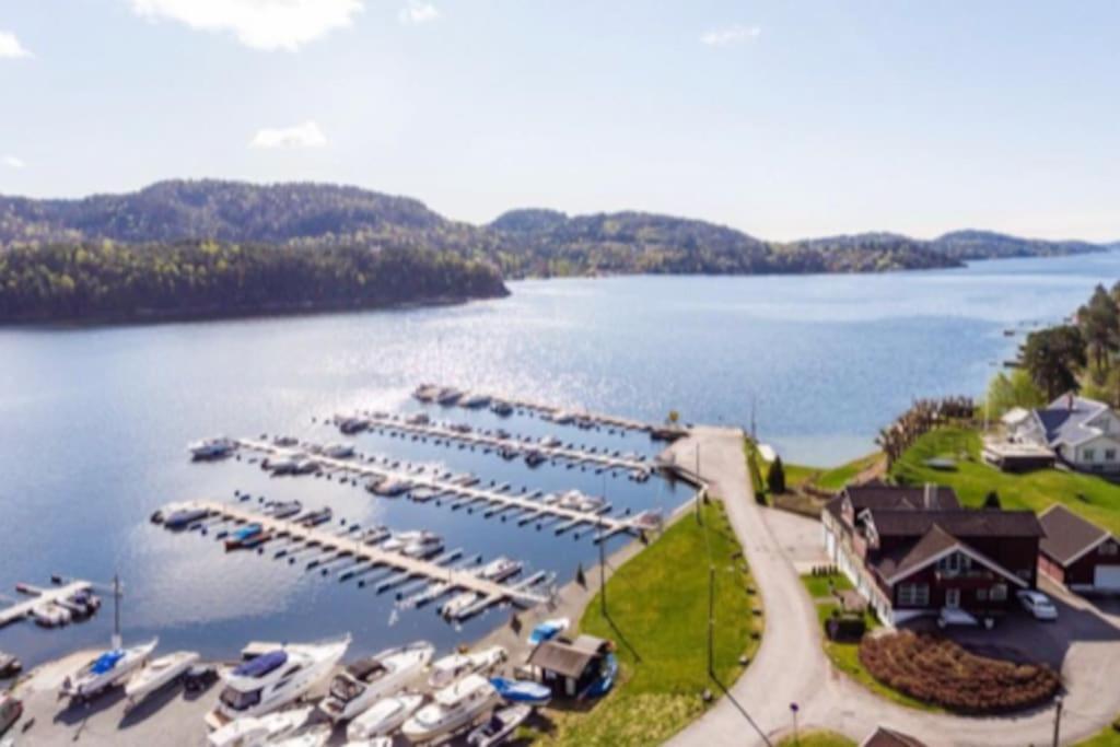 Leilighet Ved Sjoen Med Strand Apartment Porsgrunn Luaran gambar
